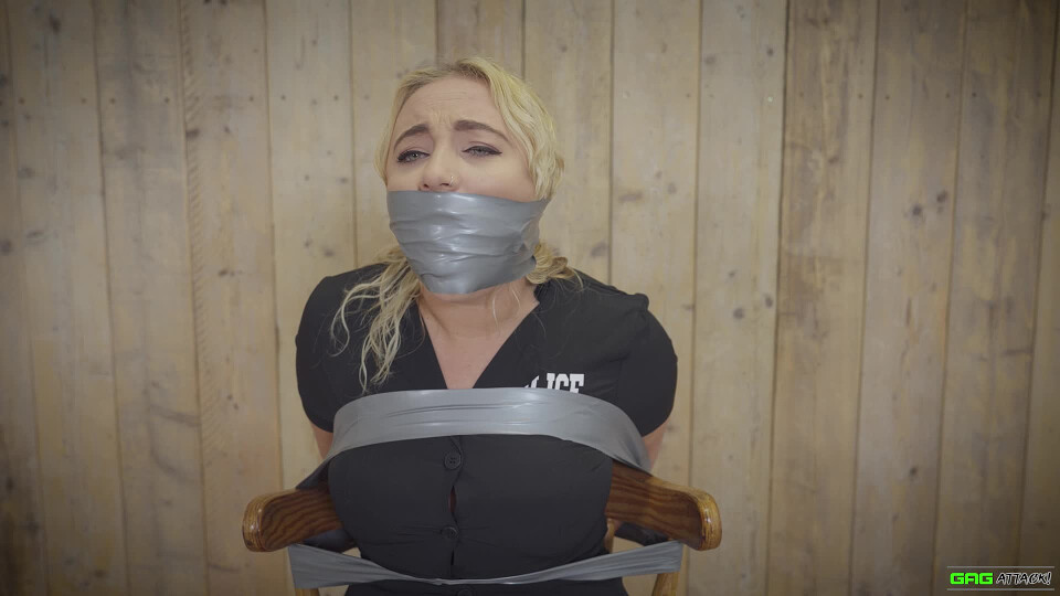 Zoey - Cop Captured By Fugitive