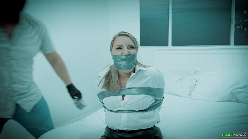 Irish Essie - Secretary Grabbed Alt