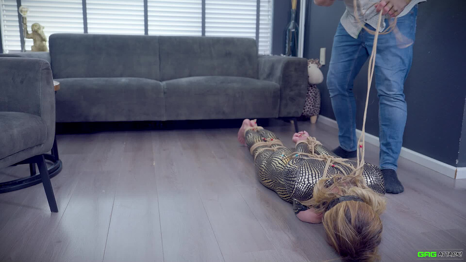 Alba - Catburglar Caught By The Neighborhood Watch Part 3